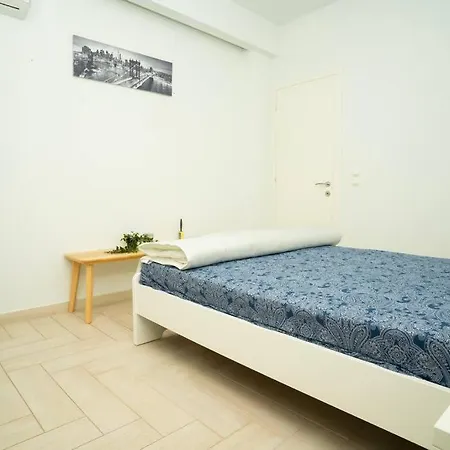 Homey Renovated 1 Bedroom In Kesariani Apartment *