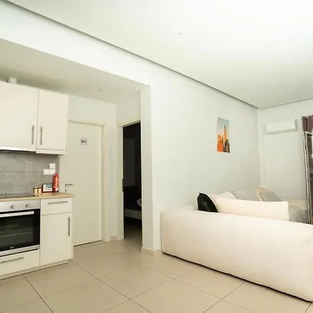 Apartment Homey Renovated 1 Bedroom In Kesariani