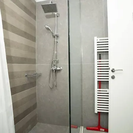 Homey Renovated 1 Bedroom In Kesariani Apartment *